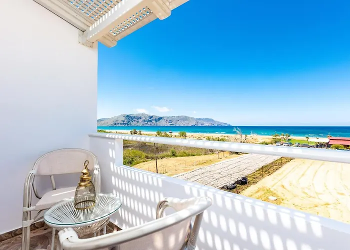 Pinelopi Beach Suites